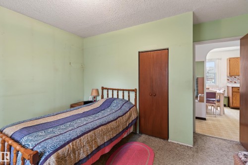 15406 94A Avenue, Edmonton, AB - Indoor Photo Showing Bedroom