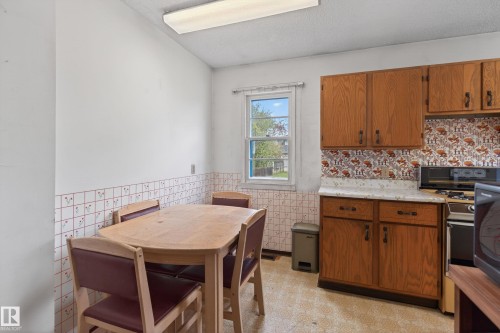 15406 94A Avenue, Edmonton, AB - Indoor