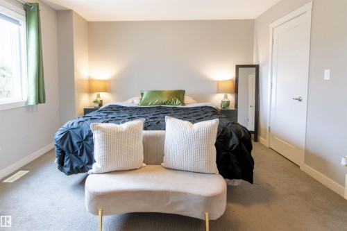136 Cy Becker Boulevard, Edmonton, AB - Indoor Photo Showing Bedroom