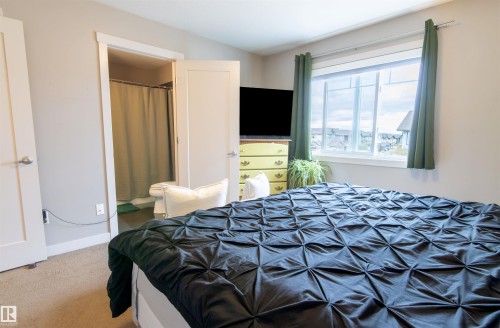 136 Cy Becker Boulevard, Edmonton, AB - Indoor Photo Showing Bedroom