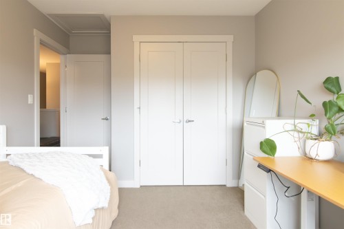 136 Cy Becker Boulevard, Edmonton, AB - Indoor Photo Showing Bedroom