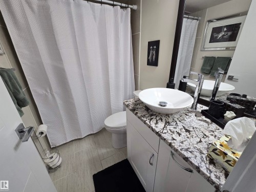 404 10311 111 Street, Edmonton, AB - Indoor Photo Showing Bathroom