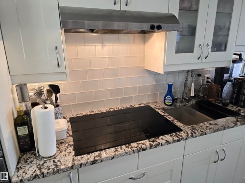 404 10311 111 Street, Edmonton, AB - Indoor Photo Showing Kitchen
