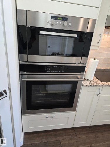 404 10311 111 Street, Edmonton, AB - Indoor Photo Showing Kitchen
