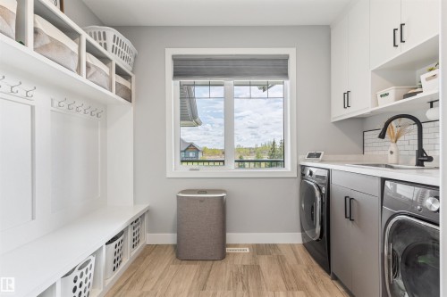 2011 Spring Drive, Rural Parkland County, AB - Indoor Photo Showing Laundry Room