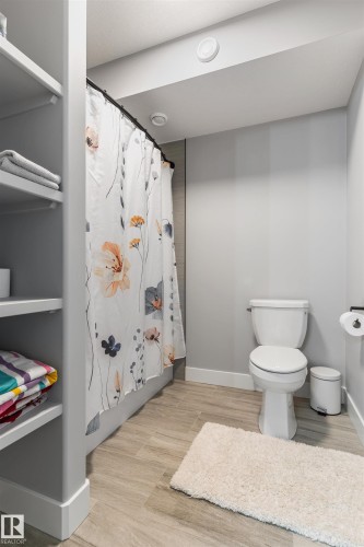 2011 Spring Drive, Rural Parkland County, AB - Indoor Photo Showing Bathroom