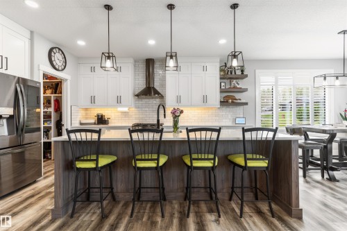 2011 Spring Drive, Rural Parkland County, AB - Indoor Photo Showing Kitchen With Upgraded Kitchen