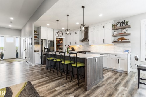 2011 Spring Drive, Rural Parkland County, AB - Indoor Photo Showing Kitchen With Upgraded Kitchen