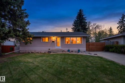 15241 85 Avenue  Edmonton, AB T8R 3Z8