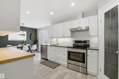 10663 59 Street, Edmonton, AB - Indoor Photo Showing Kitchen