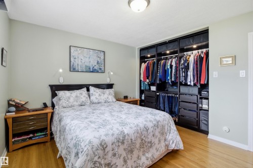 10663 59 Street, Edmonton, AB - Indoor Photo Showing Bedroom