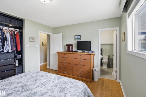 10663 59 Street, Edmonton, AB - Indoor Photo Showing Bedroom
