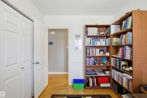 10663 59 Street, Edmonton, AB - Indoor