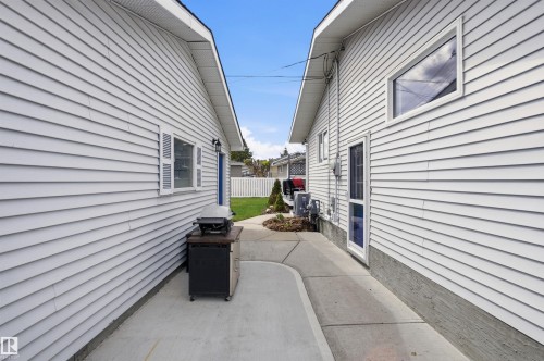 10663 59 Street, Edmonton, AB - Outdoor With Exterior