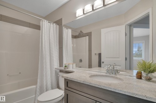 36 Spruce Boulevard, Leduc, AB - Indoor Photo Showing Bathroom