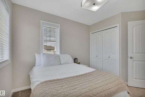 36 Spruce Boulevard, Leduc, AB - Indoor Photo Showing Bedroom