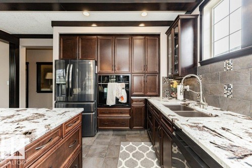 86 Wedgewood Crescent, Fort Saskatchewan, AB - Indoor Photo Showing Kitchen With Double Sink