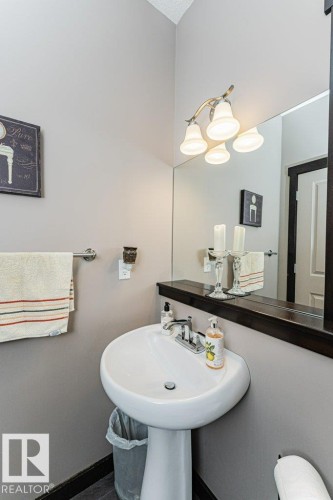 86 Wedgewood Crescent, Fort Saskatchewan, AB - Indoor Photo Showing Bathroom