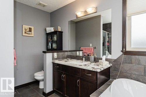86 Wedgewood Crescent, Fort Saskatchewan, AB - Indoor Photo Showing Bathroom