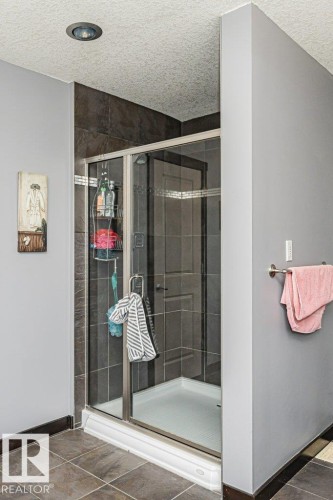 86 Wedgewood Crescent, Fort Saskatchewan, AB - Indoor Photo Showing Bathroom