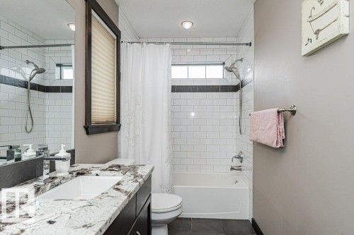 86 Wedgewood Crescent, Fort Saskatchewan, AB - Indoor Photo Showing Bathroom