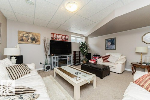 86 Wedgewood Crescent, Fort Saskatchewan, AB - Indoor Photo Showing Bedroom