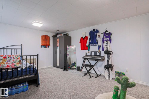 9828 169 Street, Edmonton, AB - Indoor Photo Showing Bedroom
