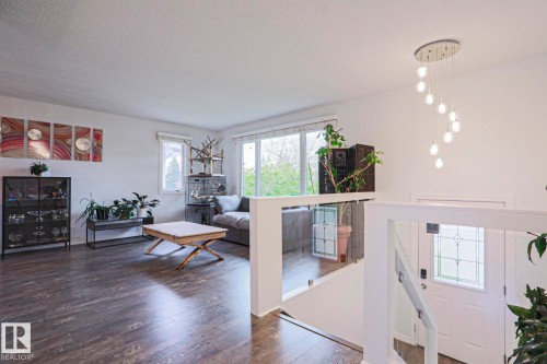 9828 169 Street, Edmonton, AB - Indoor Photo Showing Living Room