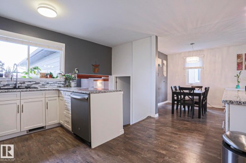 9828 169 Street, Edmonton, AB - Indoor