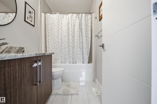 11639 128 Street, Edmonton, AB - Indoor Photo Showing Bathroom
