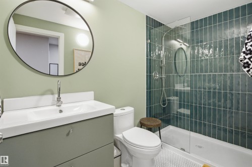 11639 128 Street, Edmonton, AB - Indoor Photo Showing Bathroom