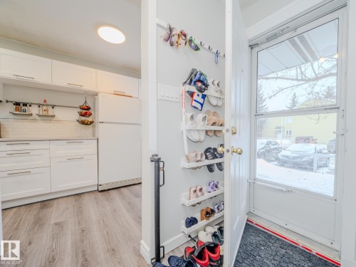 21F Callingwood Court, Edmonton, AB - Indoor Photo Showing Other Room