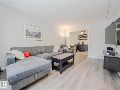 21F Callingwood Court, Edmonton, AB - Indoor Photo Showing Living Room