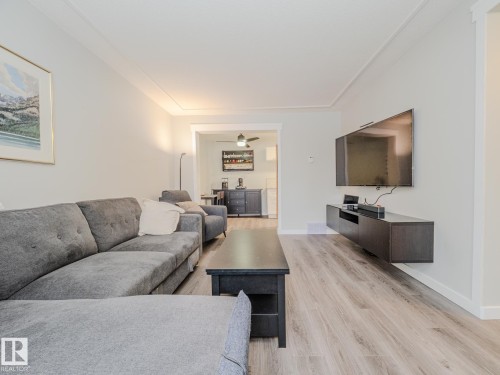 21F Callingwood Court, Edmonton, AB - Indoor Photo Showing Living Room