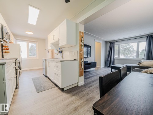 21F CALLINGWOOD Court  Edmonton, AB T5T 0H5