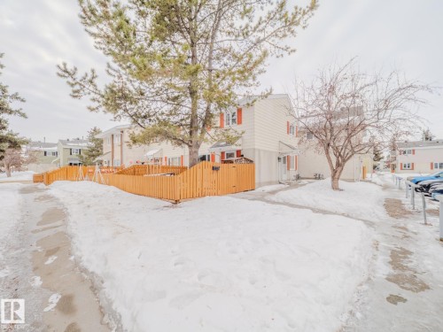 21F Callingwood Court, Edmonton, AB - Outdoor