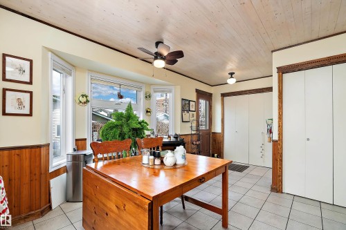9420 102A Avenue, Edmonton, AB - Indoor