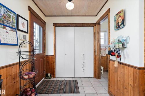 9420 102A Avenue, Edmonton, AB - Indoor Photo Showing Other Room