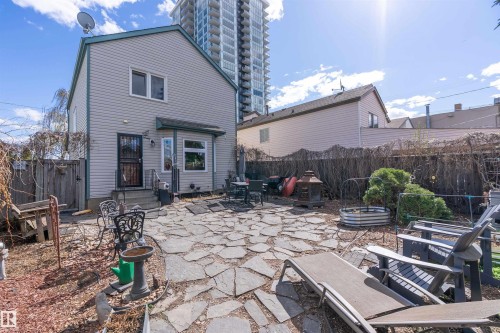 9420 102A Avenue, Edmonton, AB - Outdoor