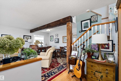 9420 102A Avenue, Edmonton, AB - Indoor Photo Showing Other Room