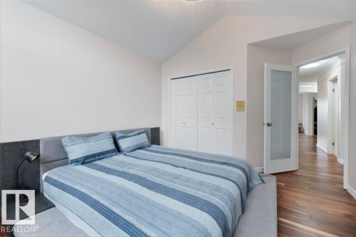 Bedroom - 956 Ogilvie Boulevard, Edmonton, AB - Indoor Photo Showing Bedroom