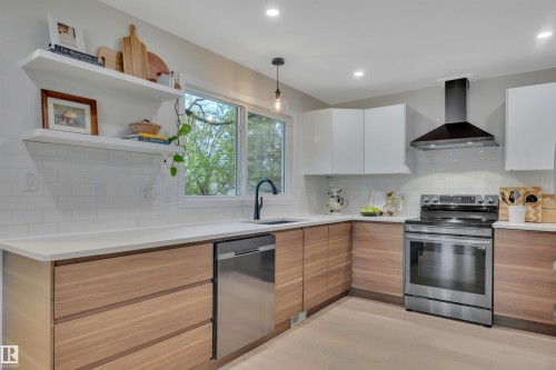 3419 84 Street, Edmonton, AB - Indoor Photo Showing Kitchen