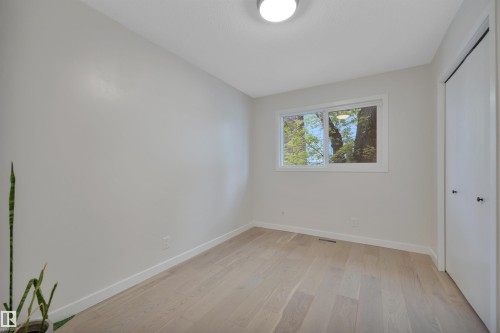 3419 84 Street, Edmonton, AB - Indoor Photo Showing Other Room