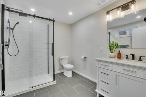 3419 84 Street, Edmonton, AB - Indoor Photo Showing Bathroom