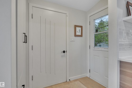 3419 84 Street, Edmonton, AB - Indoor Photo Showing Other Room