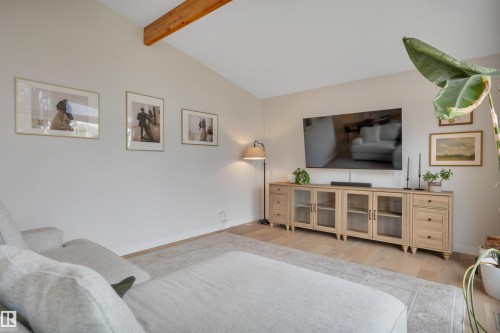 3419 84 Street, Edmonton, AB - Indoor