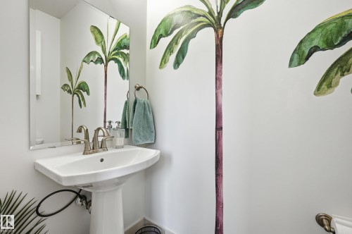 3256 Allan Way, Edmonton, AB - Indoor Photo Showing Bathroom