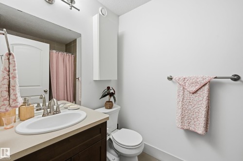 3256 Allan Way, Edmonton, AB - Indoor Photo Showing Bathroom