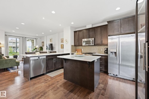3256 Allan Way, Edmonton, AB - Indoor Photo Showing Kitchen With Stainless Steel Kitchen With Upgraded Kitchen