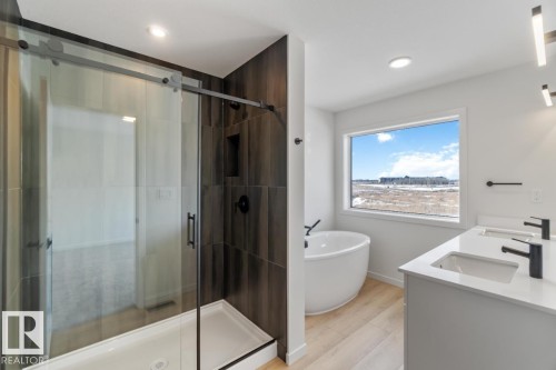 29 Devonshire Drive, Sherwood Park, AB - Indoor Photo Showing Bathroom